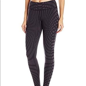 Alo Yoga Airbrush legging